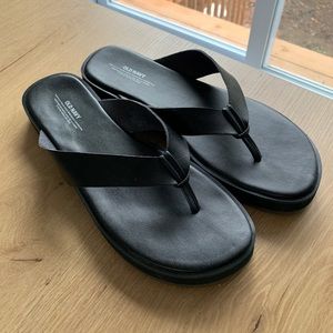 Black Platform Flip-flops